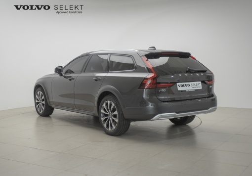 Volvo V90 Cross Country