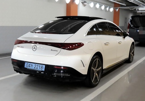 Mercedes-Benz EQE-V295