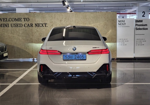 BMW i5 (G60)