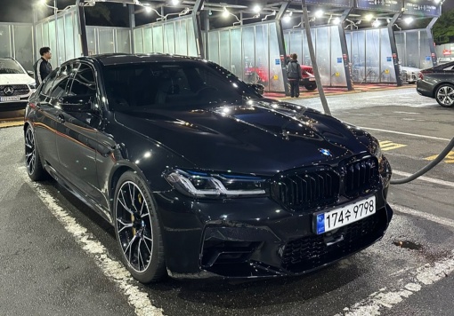 BMW M5 (F90)