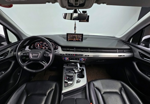 Audi Q7 (4M)