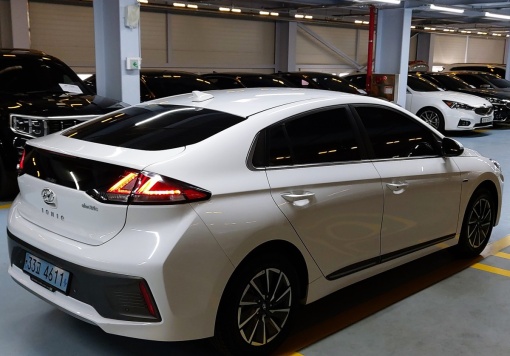 Hyundai The new Ioniq electric