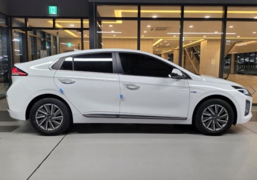 Hyundai The new Ioniq electric