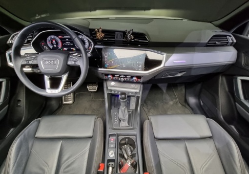Audi Q3 (F3)