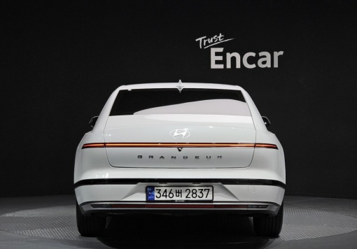 Hyundai Grandeur (GN7)