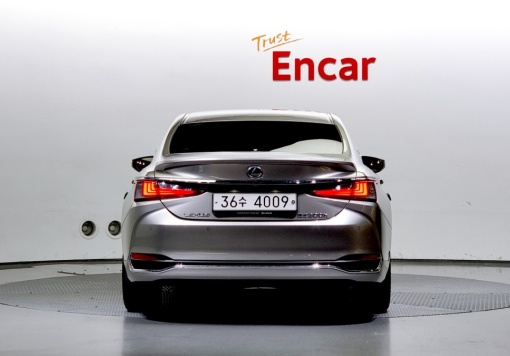 Lexus ES300h 7th generation