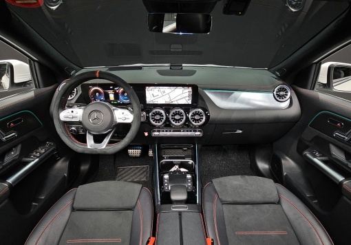 Mercedes-Benz EQA-H243