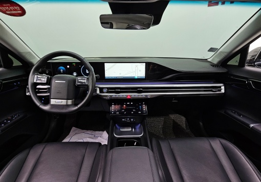 Hyundai Grandeur (GN7)