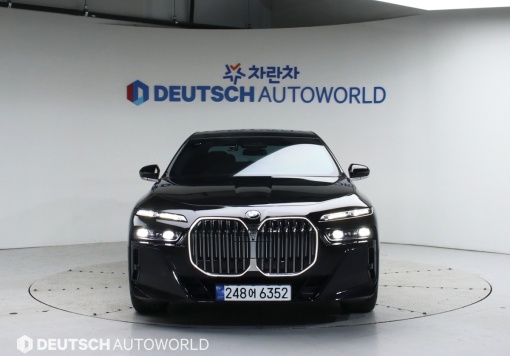 BMW 7 Series (G70)