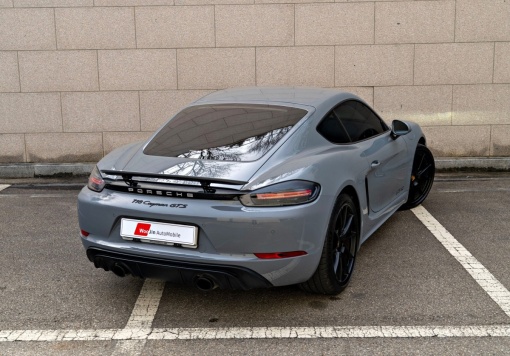 Porsche 718 Cayman