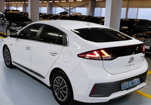 Hyundai The new Ioniq electric