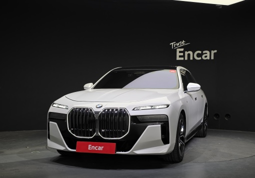 BMW 7 Series (G70)