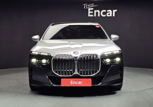 BMW 7 Series (G70)