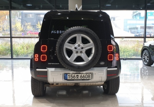 Land rover Defender (L663)