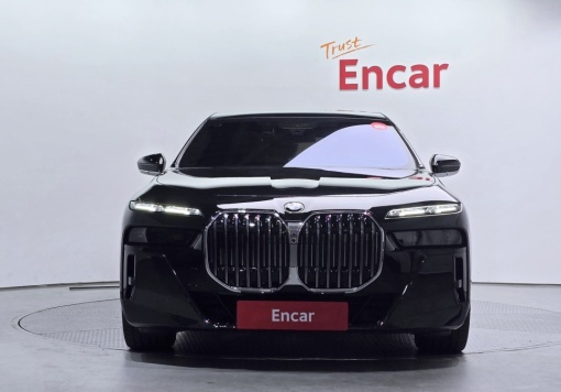 BMW 7 Series (G70)