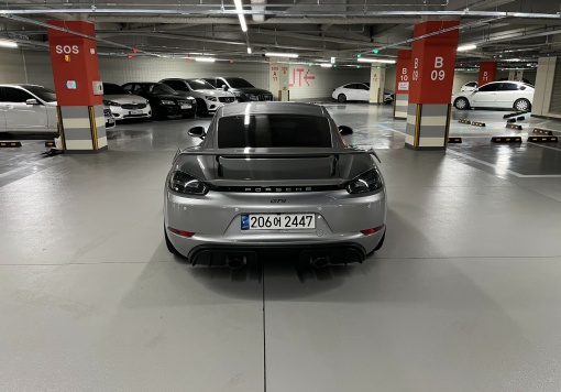 Porsche 718 Cayman