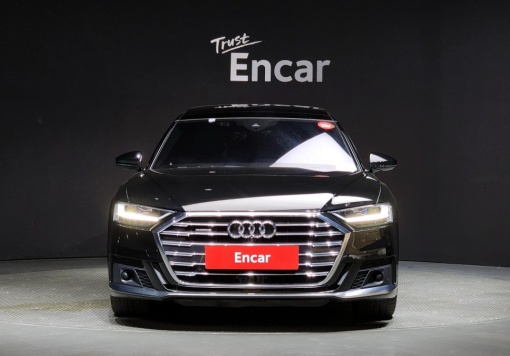 Audi A8 (D5)