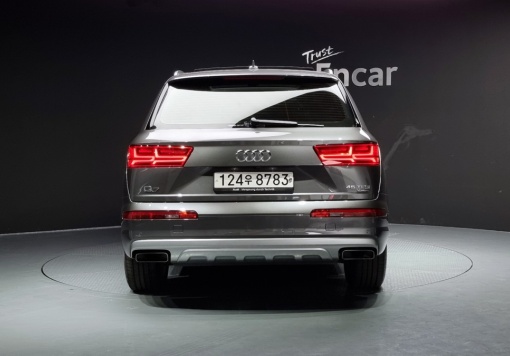 Audi Q7 (4M)