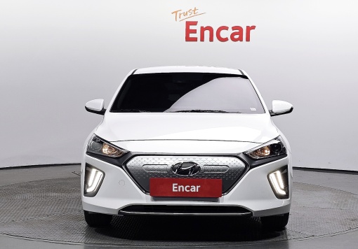 Hyundai The new Ioniq electric