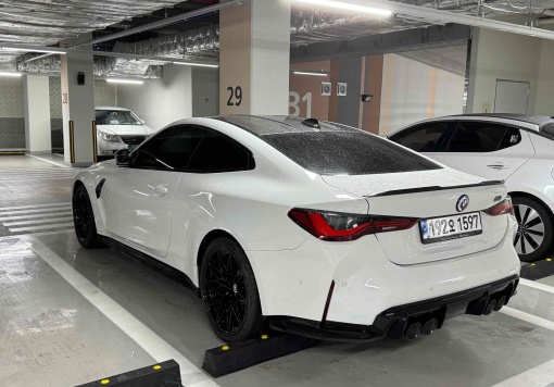 BMW M4 (G82)