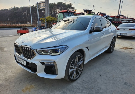 BMW X6 (G06)