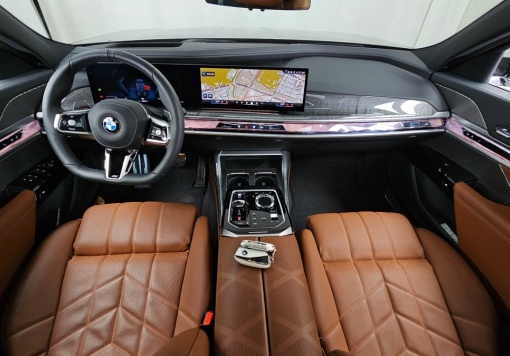 BMW 7 Series (G70)