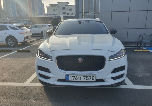 Jaguar F-PACE