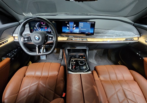 BMW 7 Series (G70)