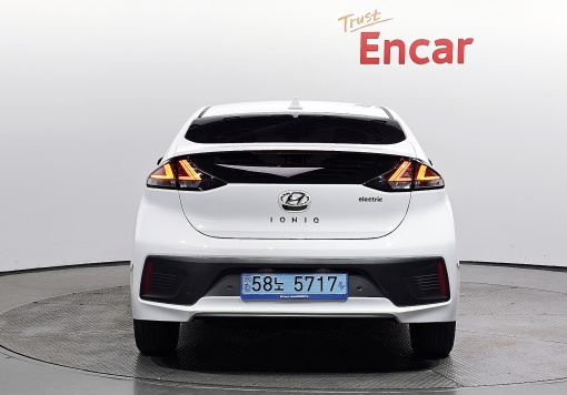 Hyundai The new Ioniq electric