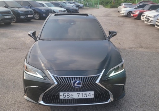Lexus ES300h 7th generation