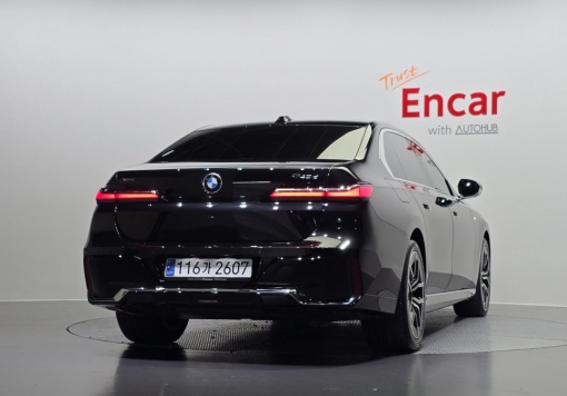 BMW 7 Series (G70)