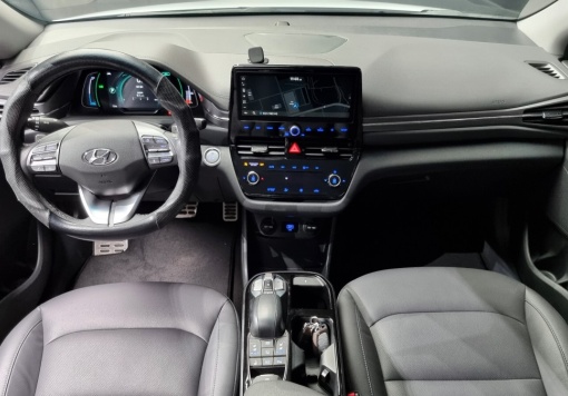 Hyundai The new Ioniq electric
