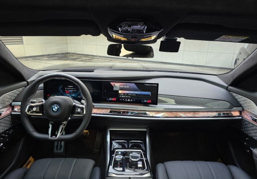 BMW 7 Series (G70)