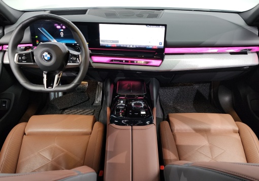 BMW 5 Series (G60)
