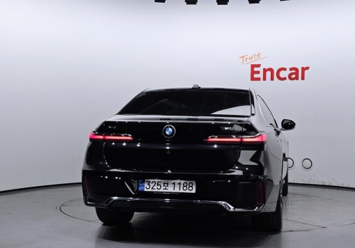 BMW 7 Series (G70)