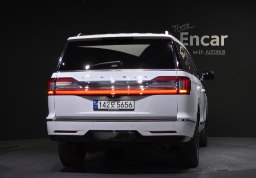 Lincoln Navigator 4th generation