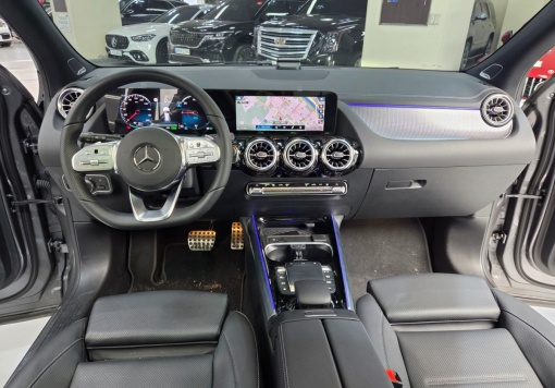 Mercedes-Benz EQA-H243
