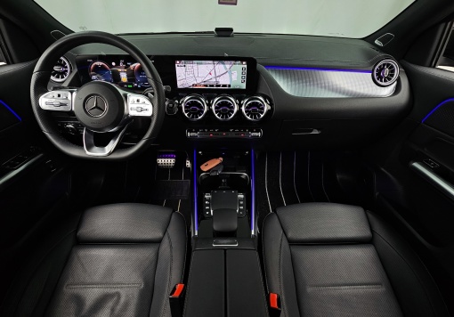 Mercedes-Benz EQA-H243