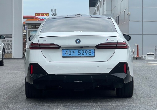 BMW i5 (G60)