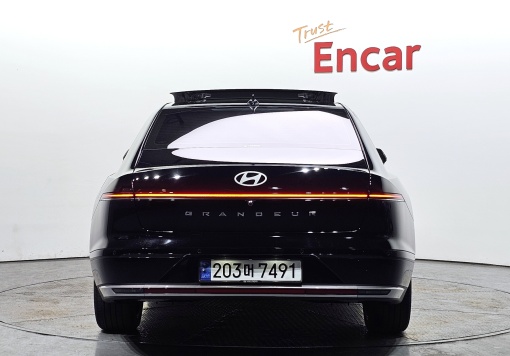 Hyundai Grandeur (GN7)