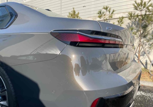 BMW i7 (G70)