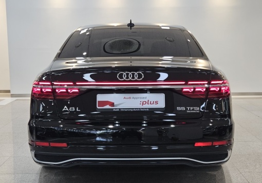 Audi A8 (D5)