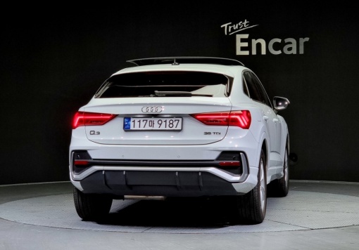 Audi Q3 (F3)