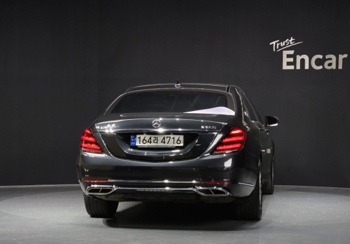 Mercedes-Benz S-Class W222