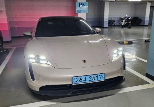 Porsche Taycan