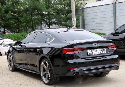 Audi A5 (F5)