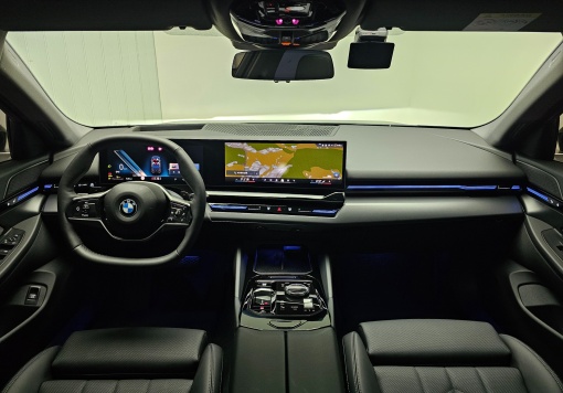 BMW 5 Series (G60)