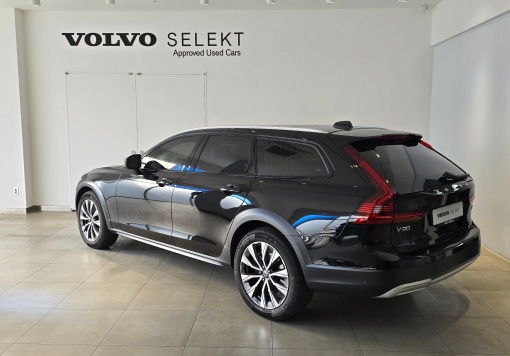 Volvo V90 Cross Country