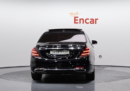 Mercedes-Benz S-Class W222