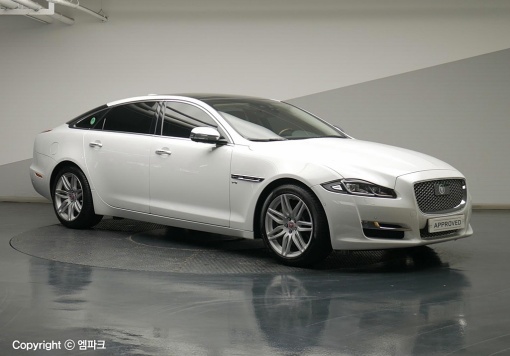 Jaguar All New XJ